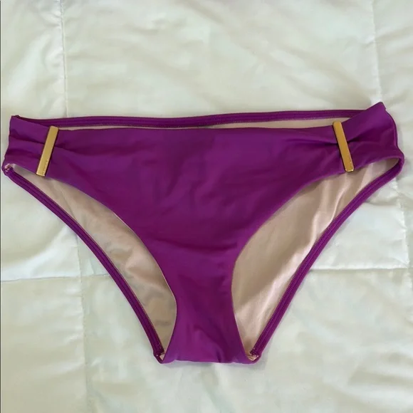 Victoria's Secret Bikini set with Gold Accents - Picture 3 of 7
